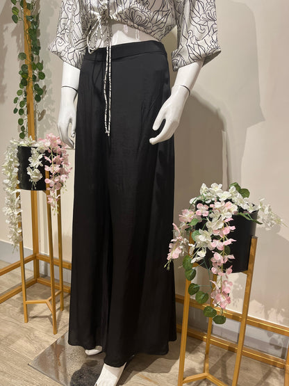 Printed B/w Croptop with Pants