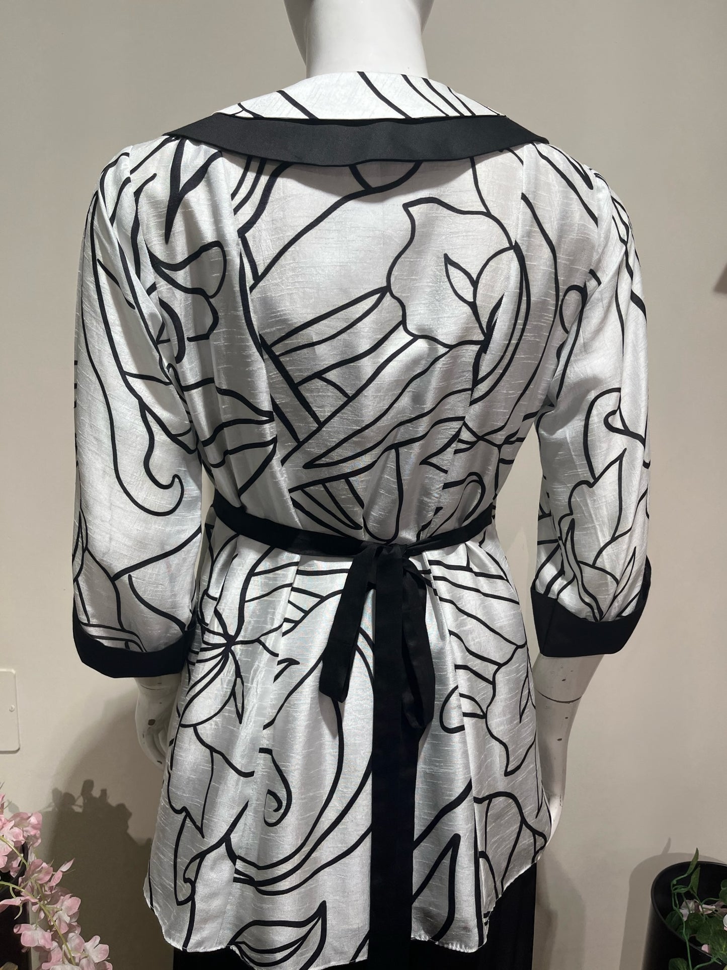 Printed overlapping top. BW