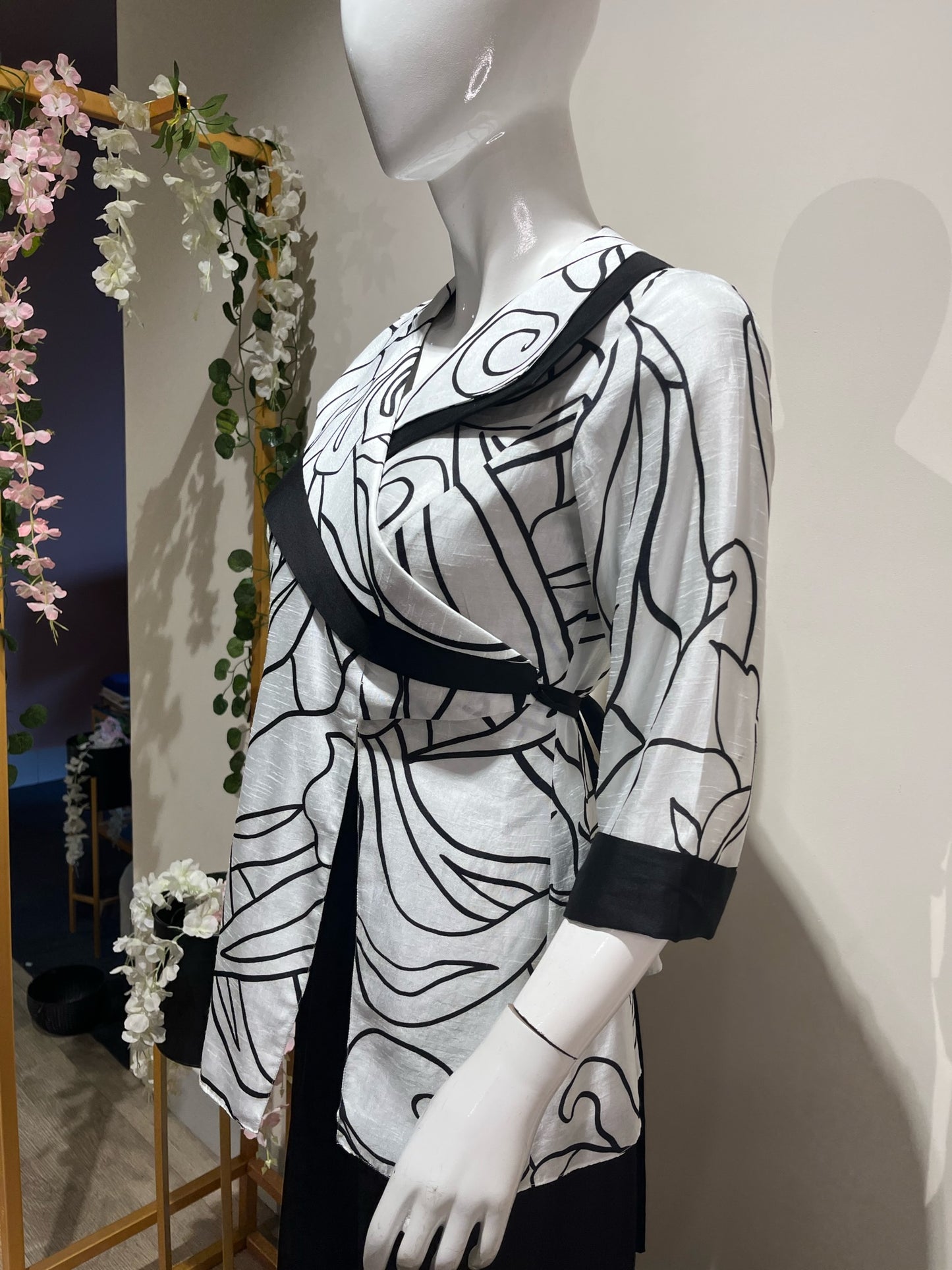 Printed overlapping top. BW