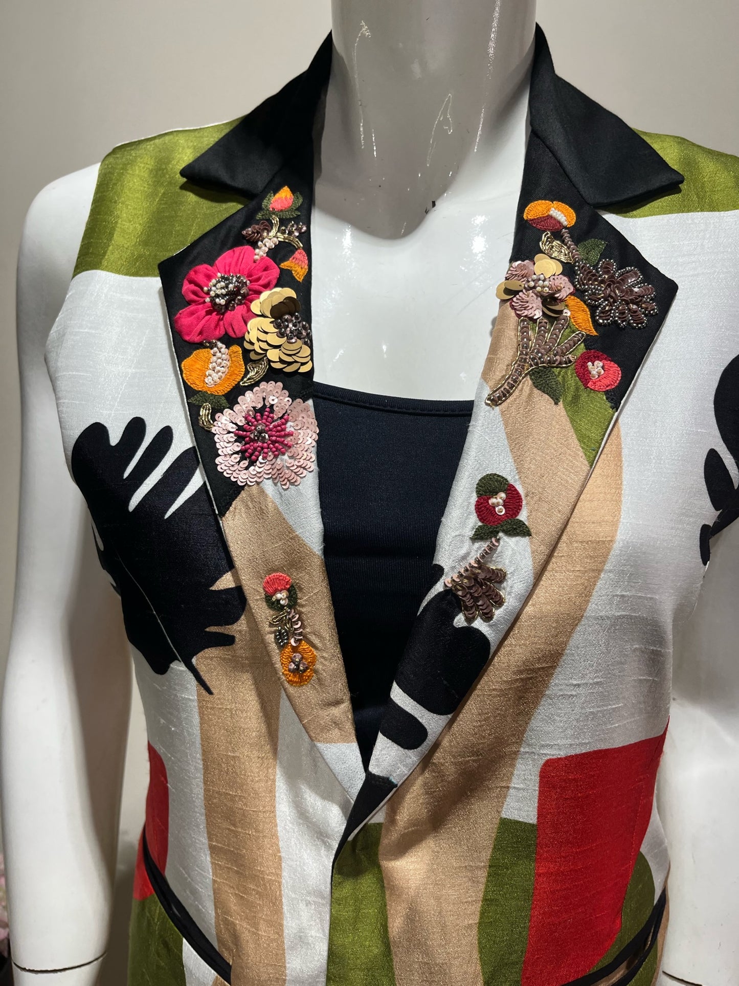 Printed Emb Collar Blazer