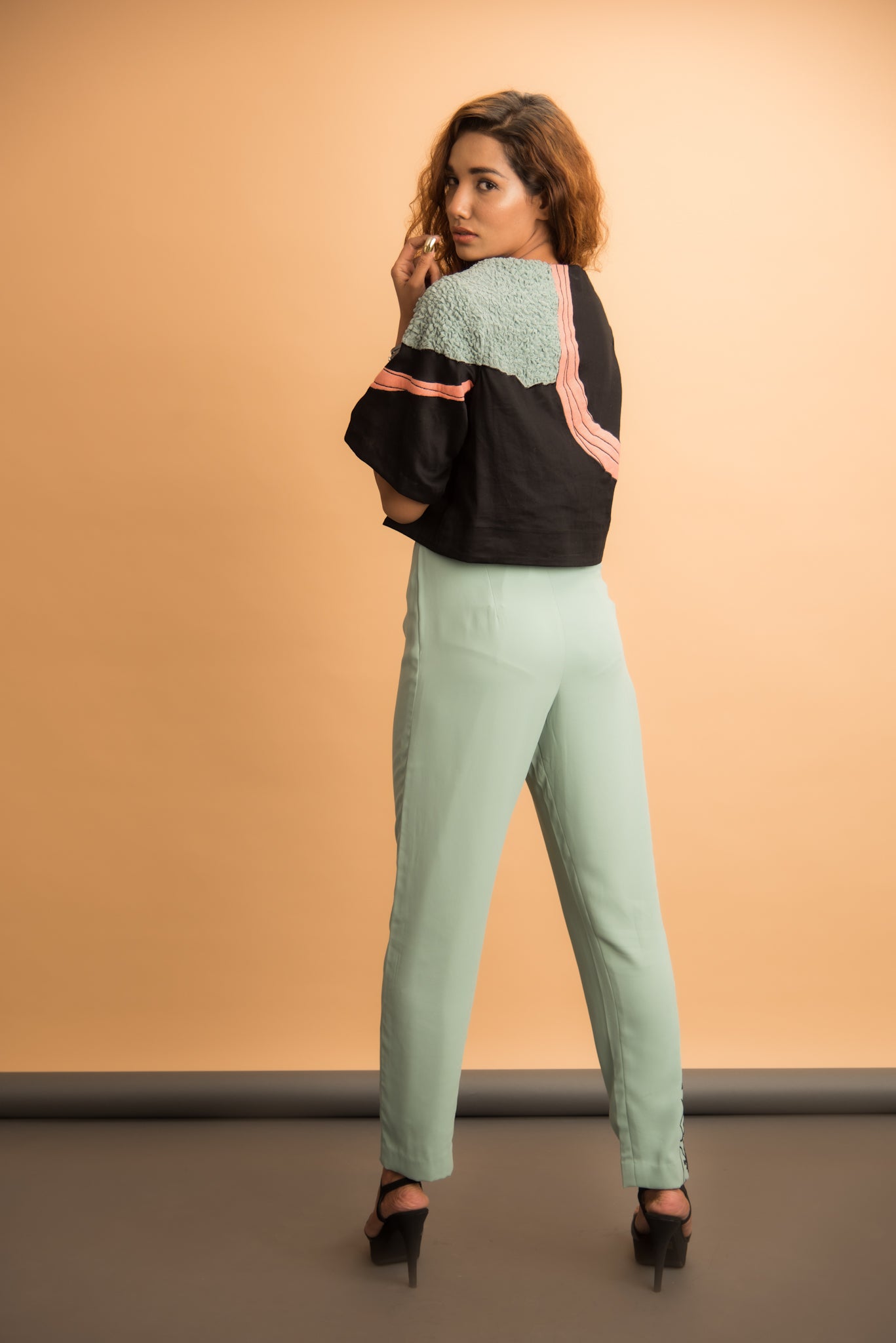 Embroidered crop top - Label Manasi